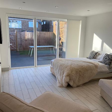 The Bay Apartment Edgware Buitenkant foto