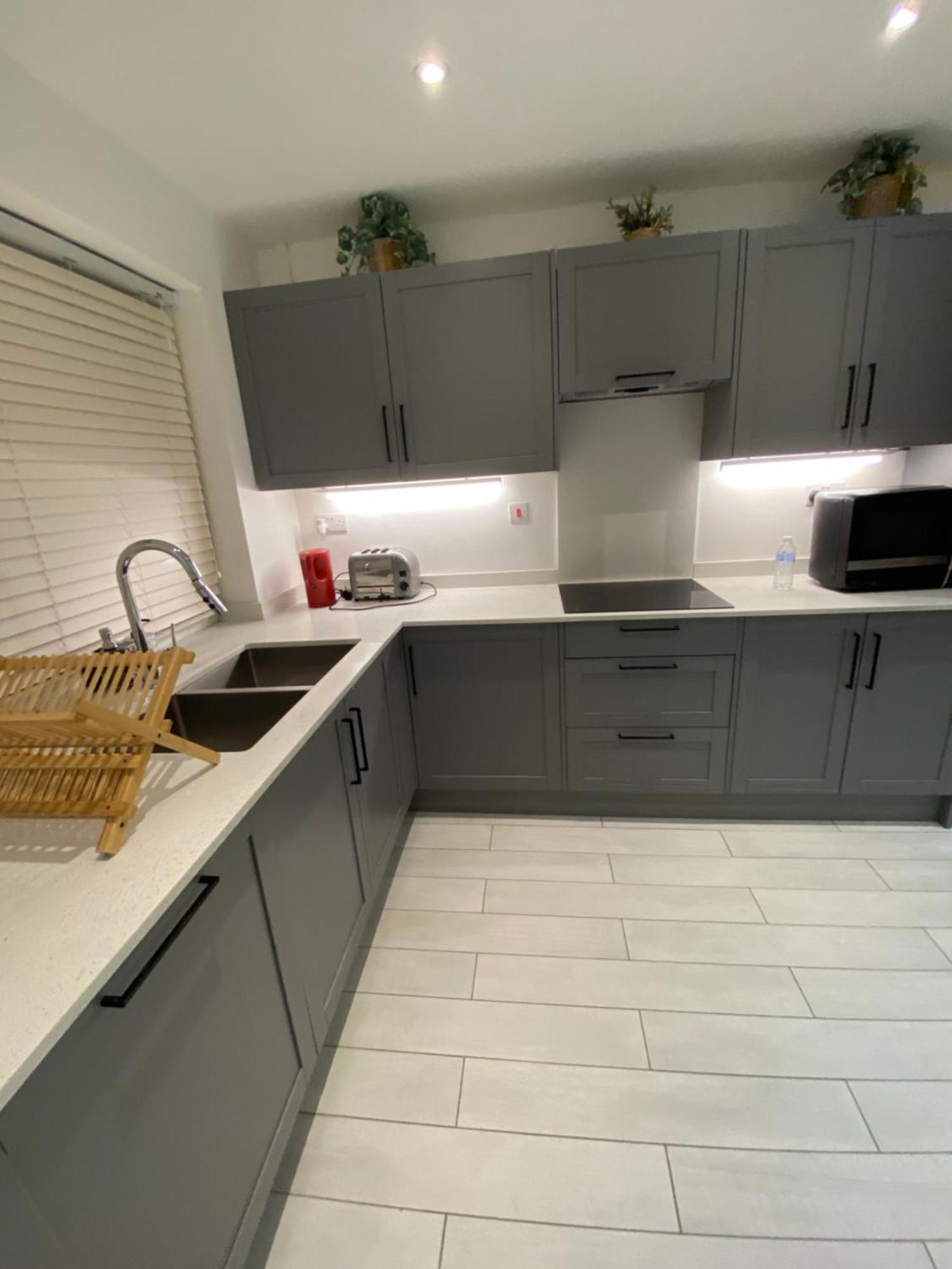 The Bay Apartment Edgware Buitenkant foto