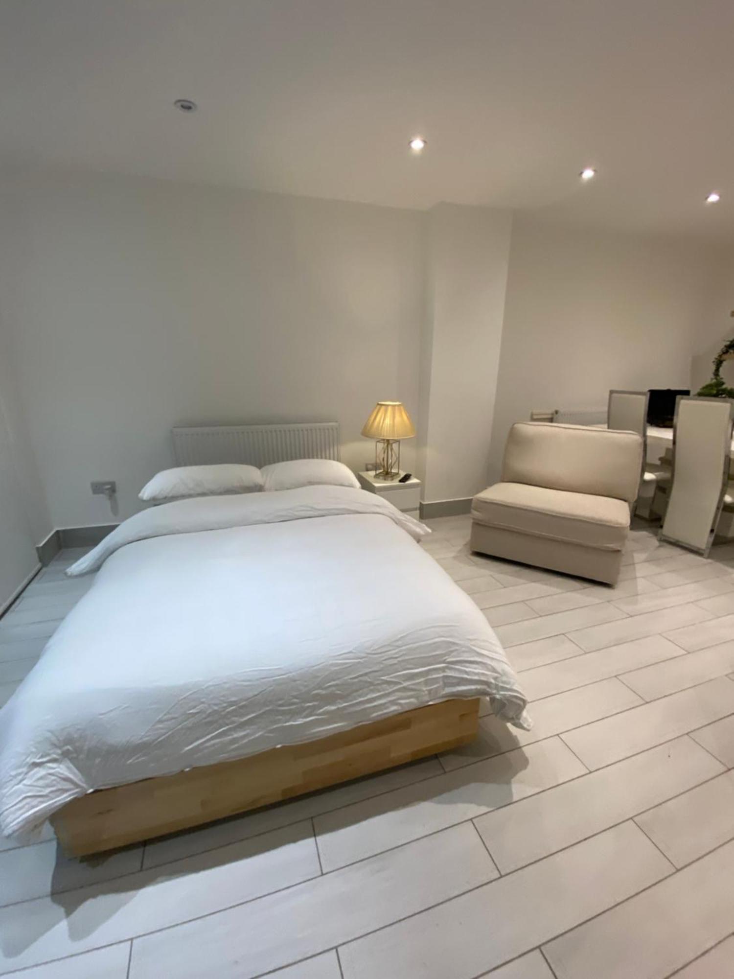 The Bay Apartment Edgware Buitenkant foto