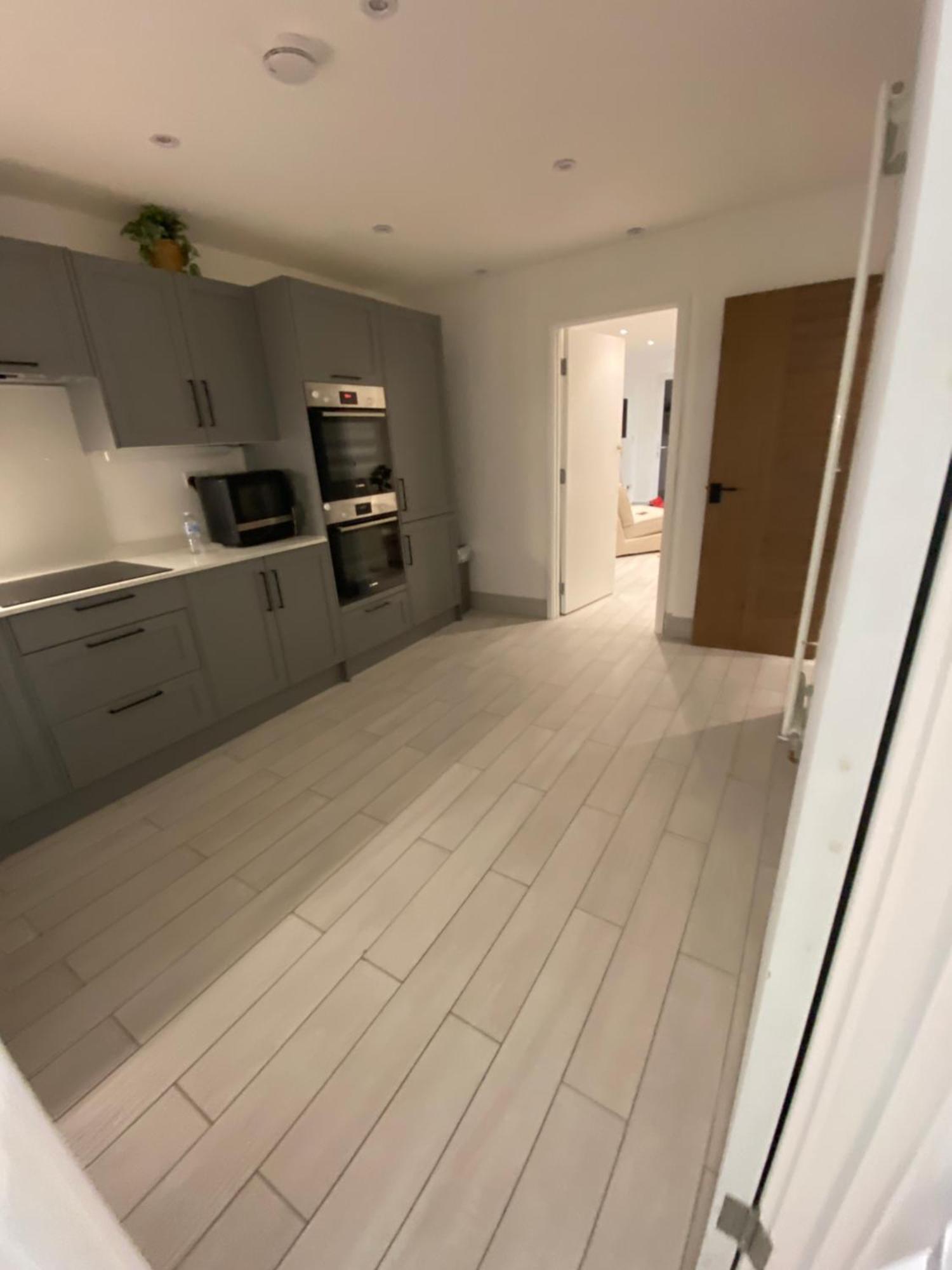 The Bay Apartment Edgware Buitenkant foto