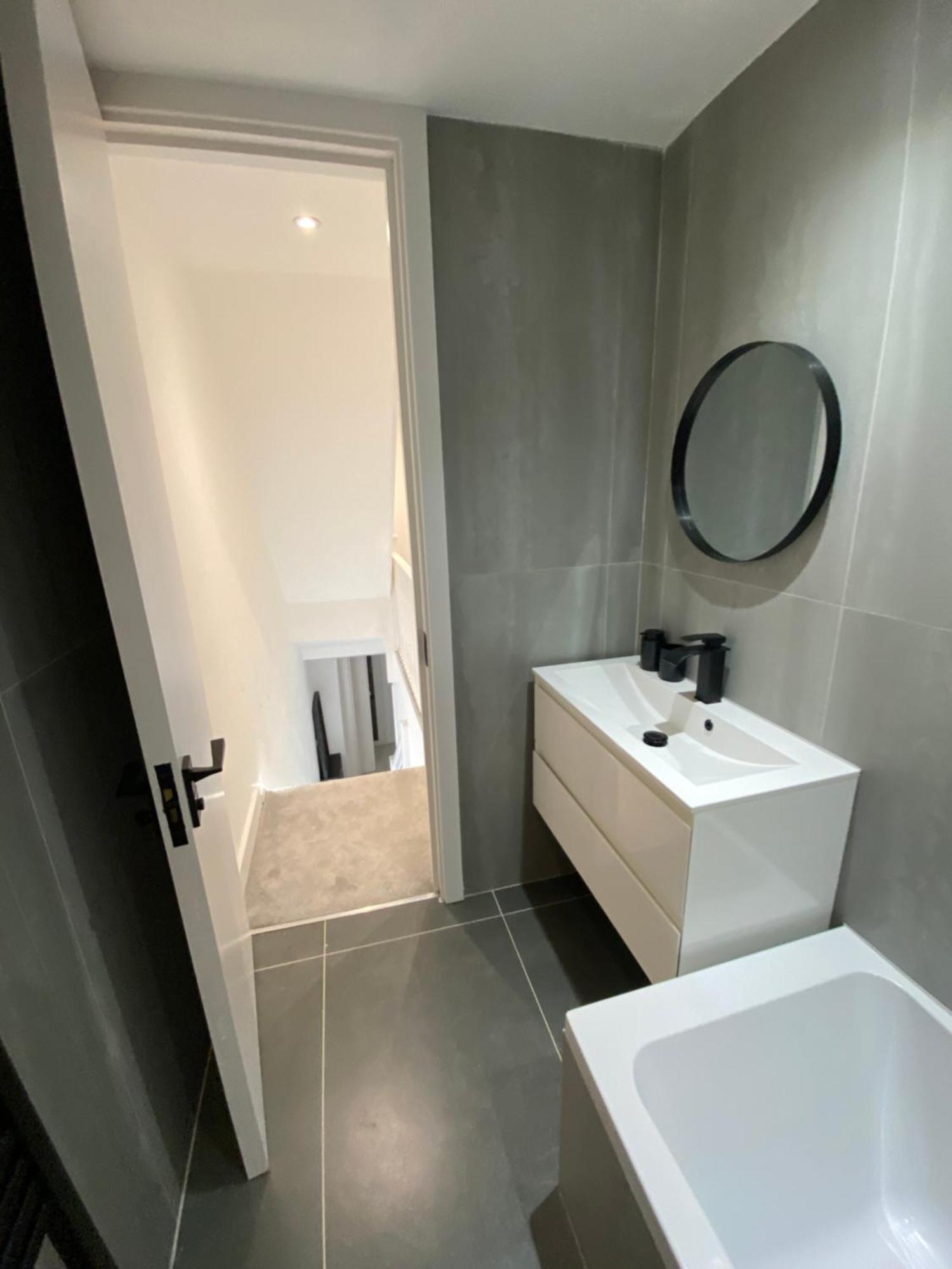 The Bay Apartment Edgware Buitenkant foto