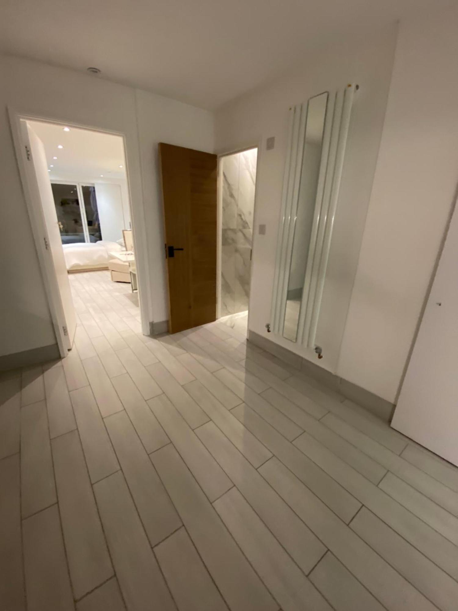 The Bay Apartment Edgware Buitenkant foto